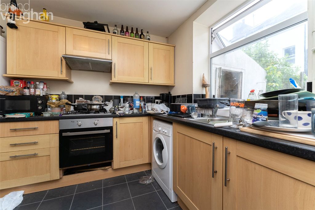 Property photo 3 of 16 Picture No. 09