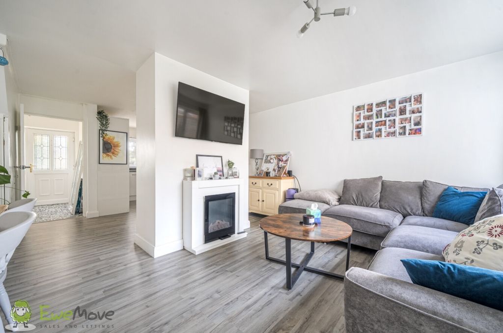 Property photo 2 of 19 Living Dining Room