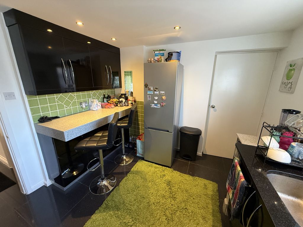 Property photo 3 of 11 Img_1545