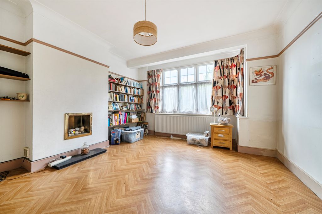 Property photo 3 of 13