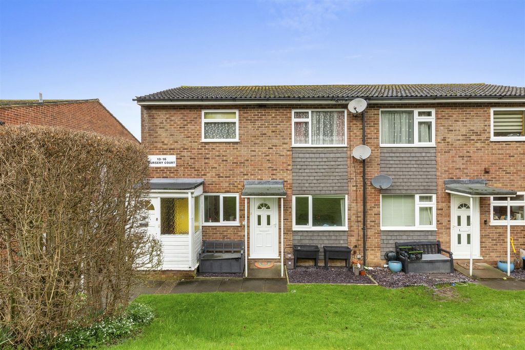 Property photo 1 of 8 Front Aspect