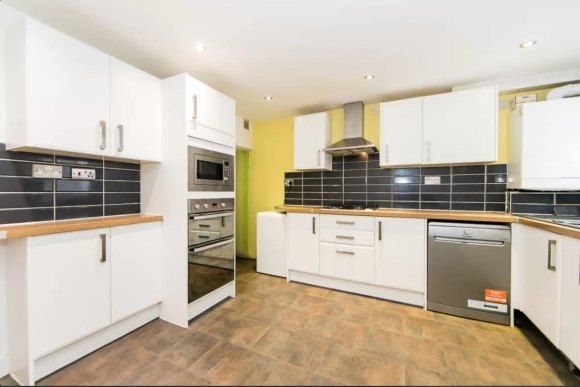 Property photo 2 of 9 Kitchen.Png