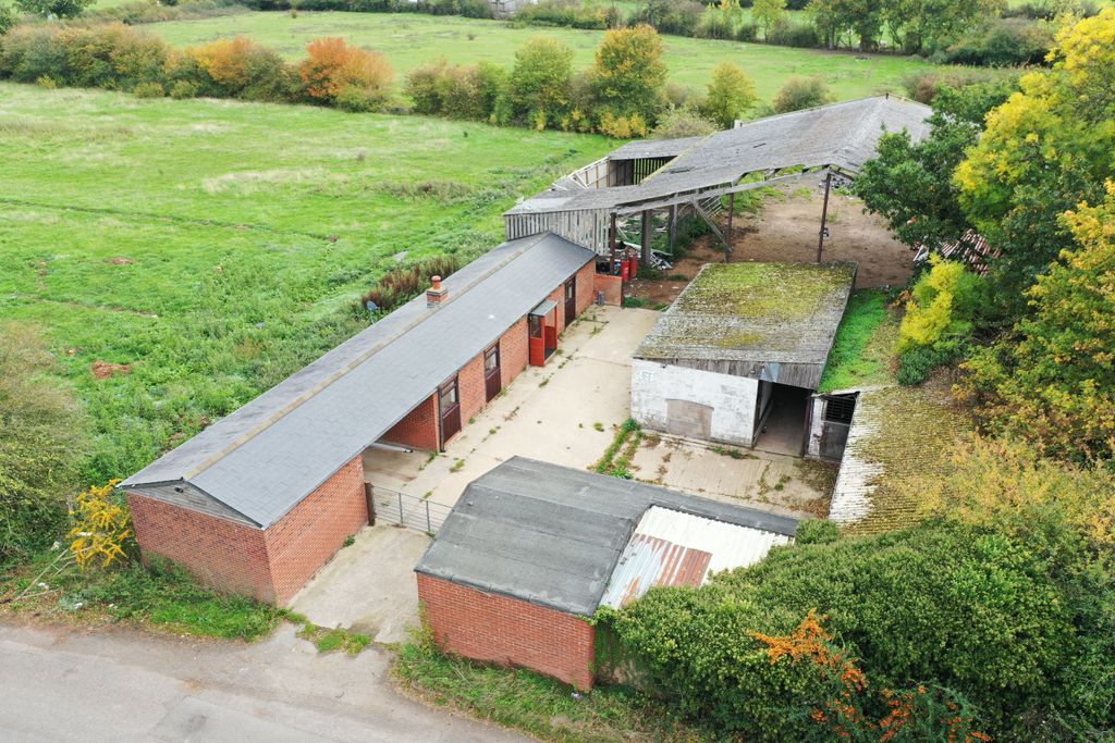 Property photo 2 of 7