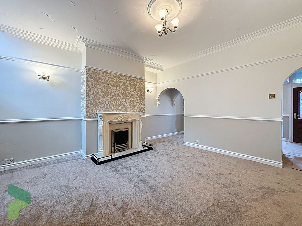 Property photo 1 of 14 Living Room/Dining Room