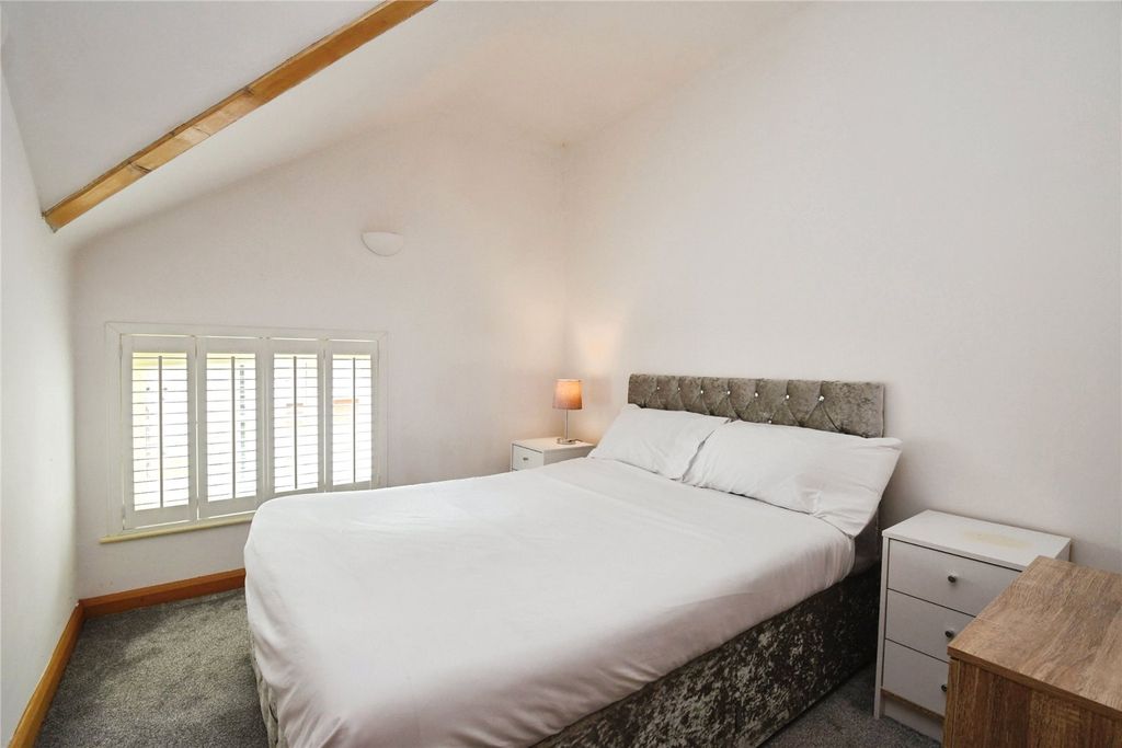 Property photo 2 of 12 Bedroom 3