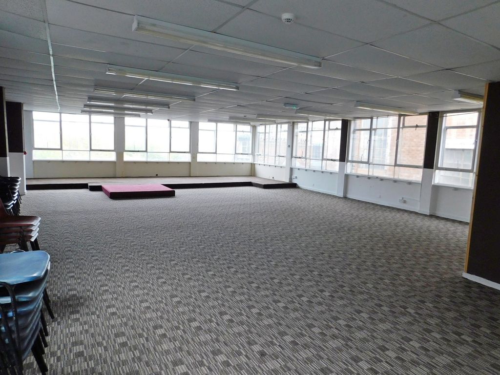 Property photo 3 of 5