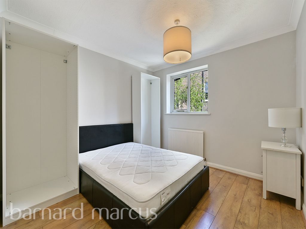 Property photo 3 of 9 Bedroom 1