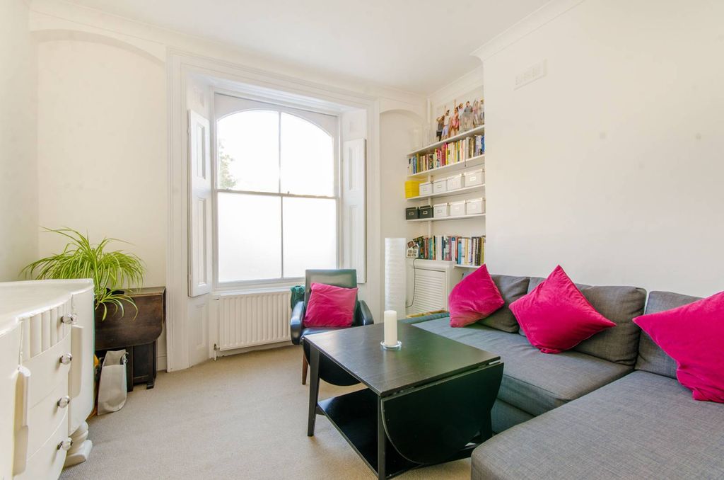 Property photo 1 of 5