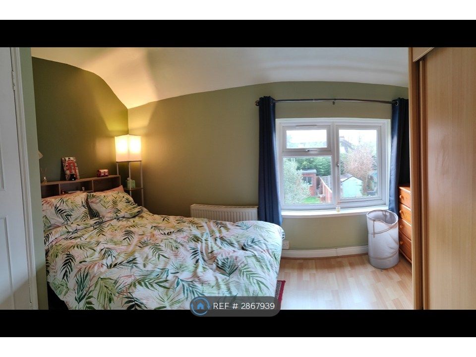 Property photo 1 of 5 Bedroom 2