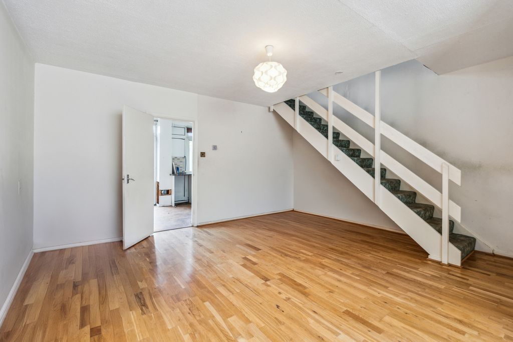 Property photo 1 of 12 Picture No. 19