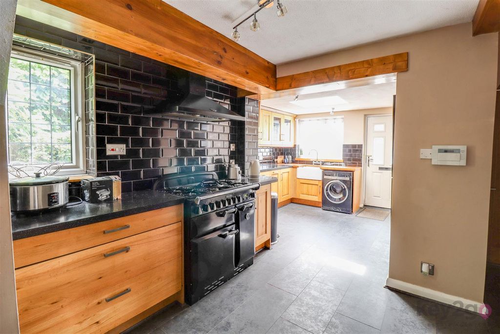 Property photo 3 of 28 Img_0953-Img_0955.Jpg