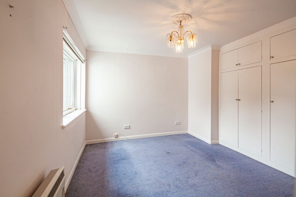 Additional image 4 of 2 bed flat for sale23 Cariad Court, Goring On Thames RG8