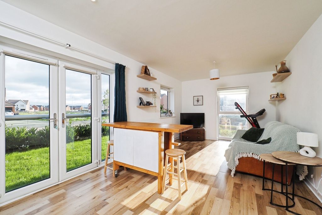 Property photo 2 of 18 Pbox-Img.Jpg