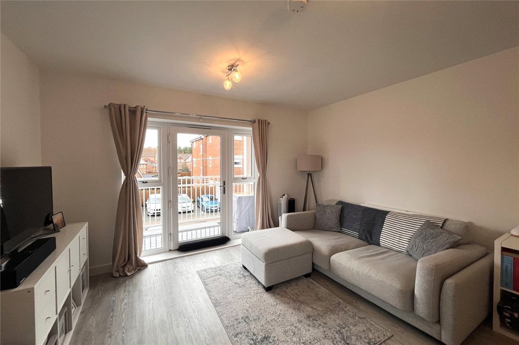 Property photo 3 of 7 Picture No. 06