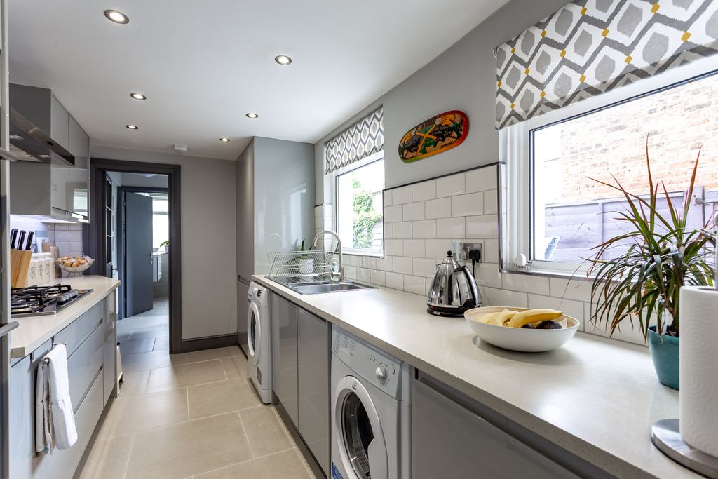 Property photo 3 of 13