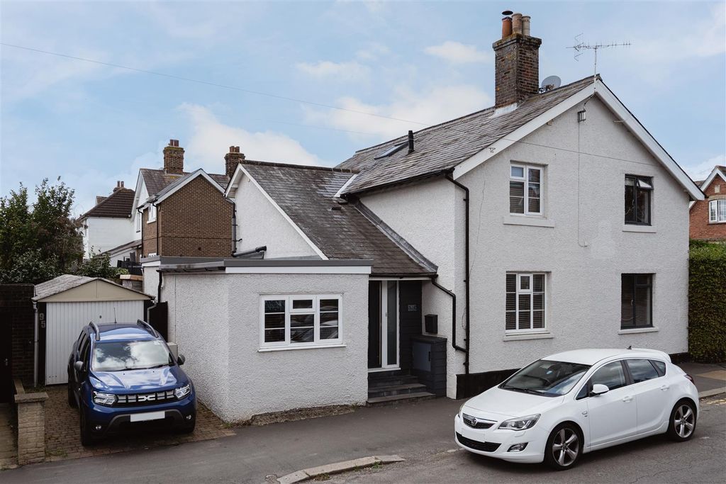 Property photo 3 of 15 18.Jpg