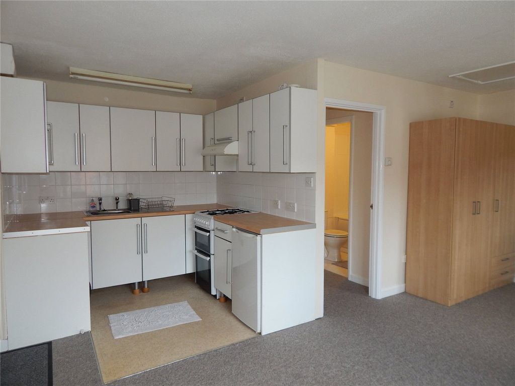 Property photo 2 of 7 Picture No. 19