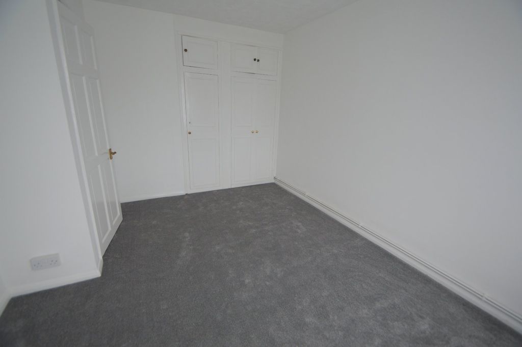 Property photo 2 of 8 Picture No. 06