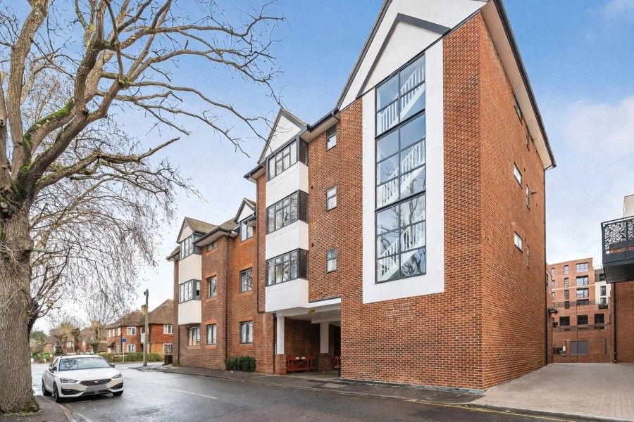 Property photo 1 of 8