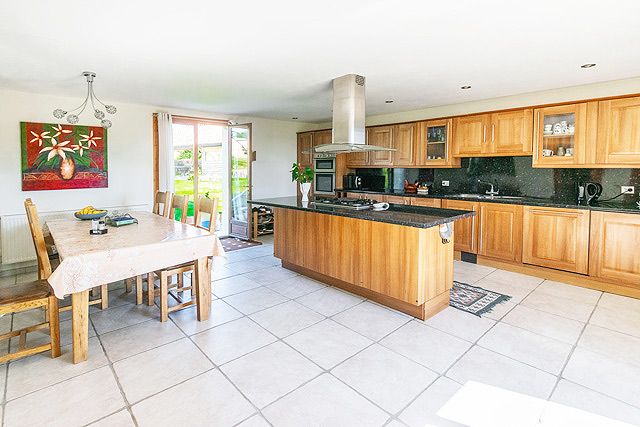 Property photo 3 of 30