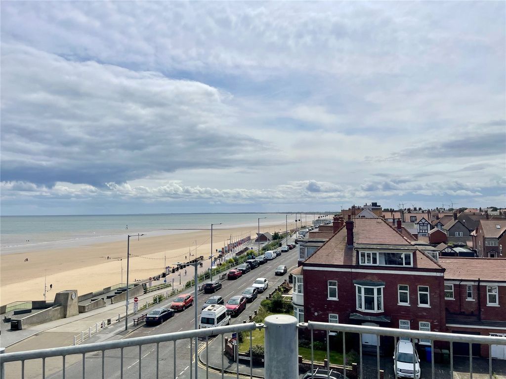 Additional image 11 of 2 bed flat for saleSouth Marine Drive, Bridlington, East Yorkshire YO15