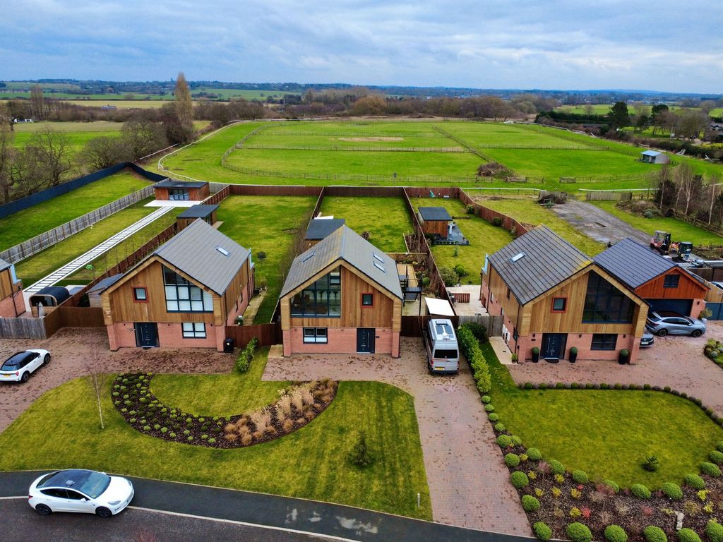 Property photo 1 of 42