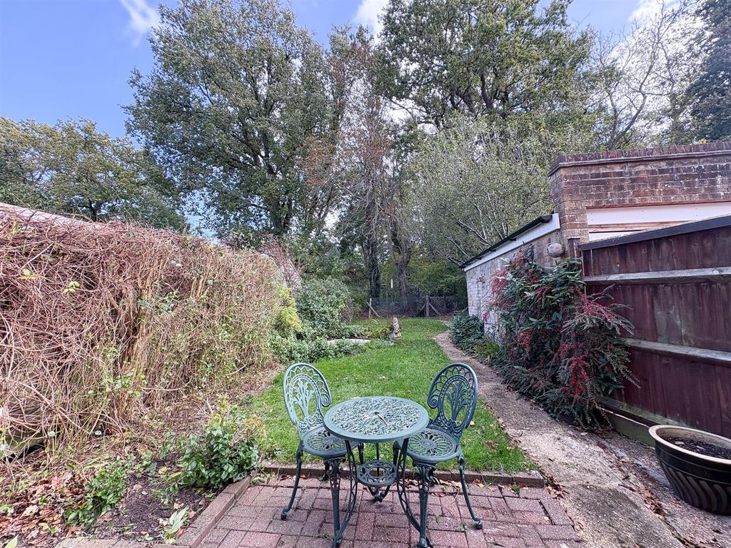 Property photo 2 of 18 Garden-1.Jpg