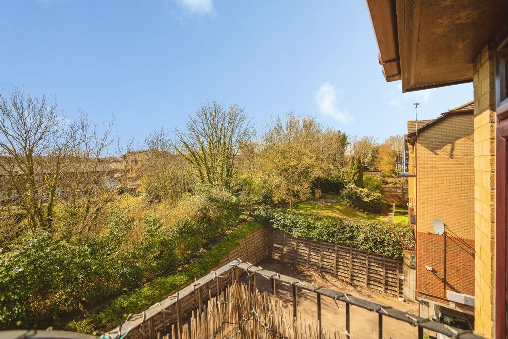 Property photo 1 of 14 Balcony