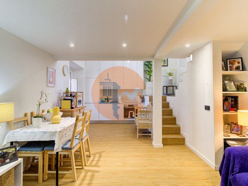 Property photo 2 of 46