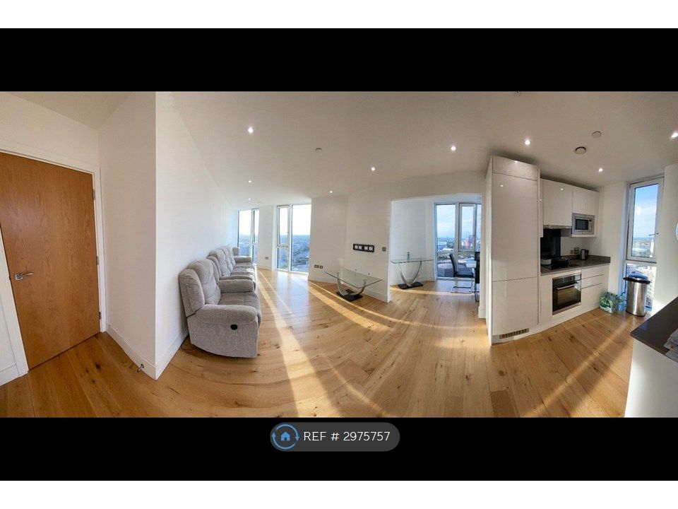 Property photo 2 of 32