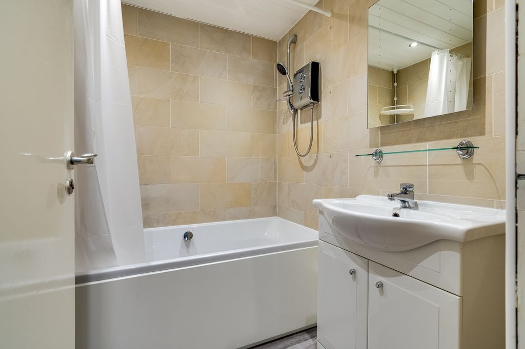 Additional image 15 of 3 bed flat to rentSouthbrae Drive, Jordanhill, Glasgow G13