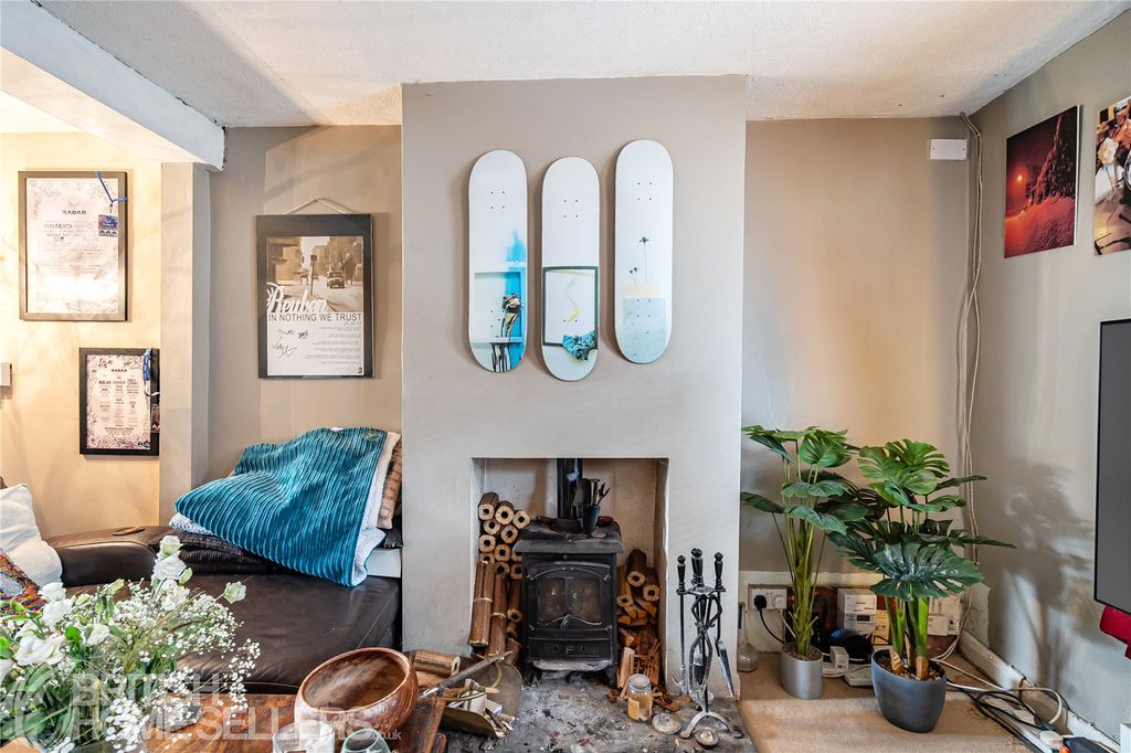 Property photo 3 of 16 Picture No. 19