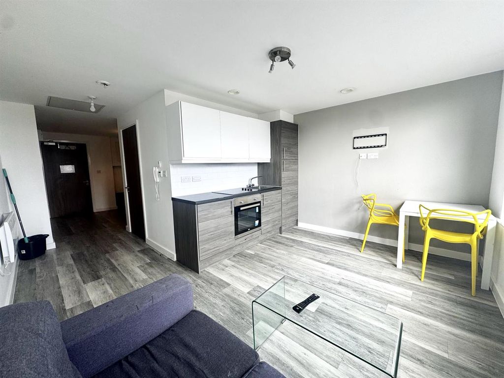 Property photo 1 of 7 953269d9-d8B2-4d7c-9B00-2583E55Cdc78.Jpg