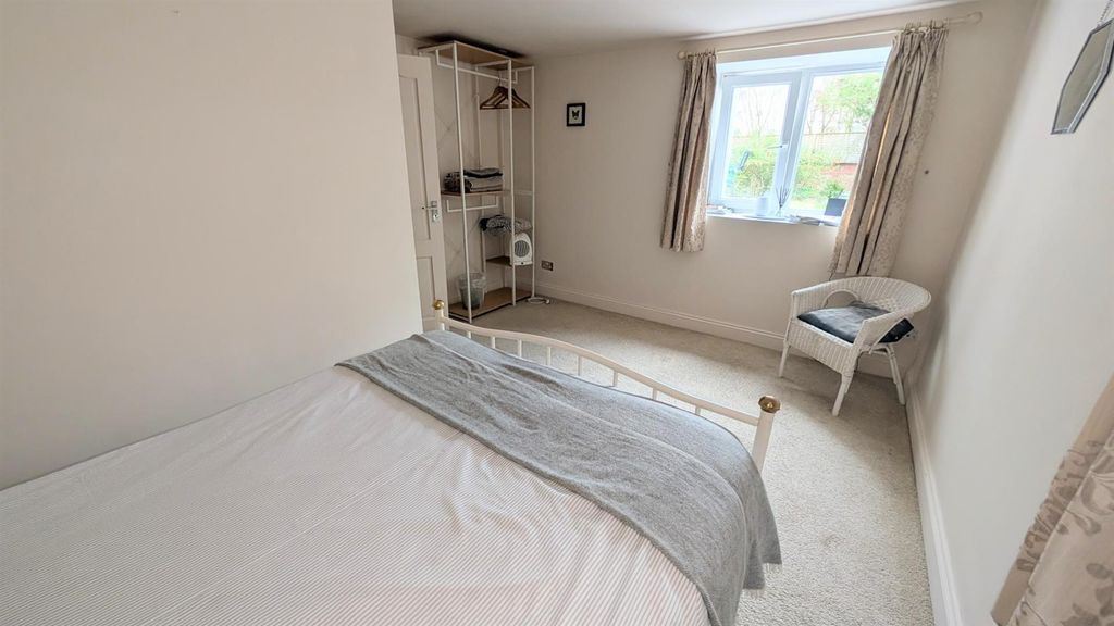 Additional image 9 of 2 bed flat to rentAlbany Terrace, Leamington Spa CV32