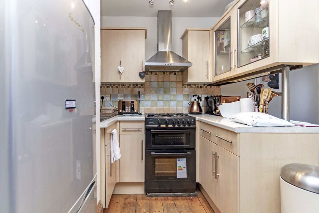 Property photo 3 of 4