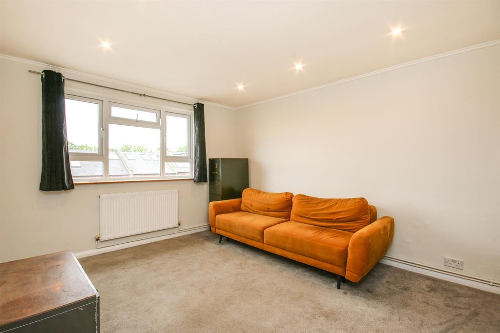 Property photo 1 of 6 1