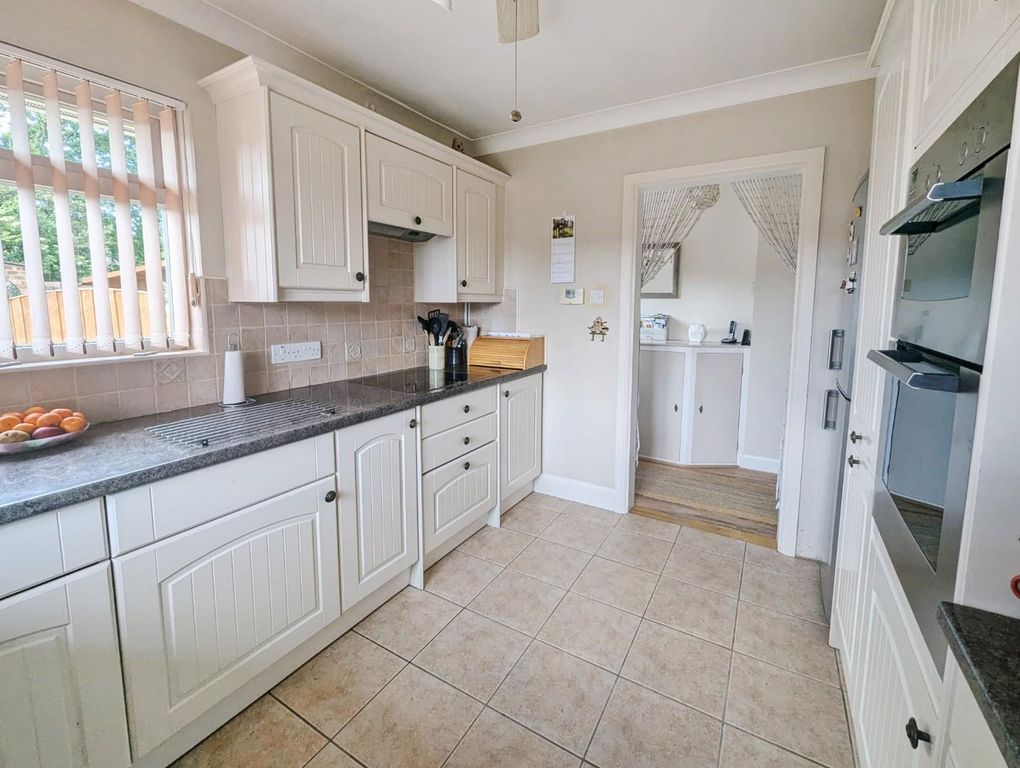 Property photo 3 of 13 9017959-104690-133922305266499886-5F559c25-82c4-69