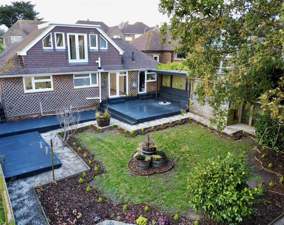 Property photo 3 of 39