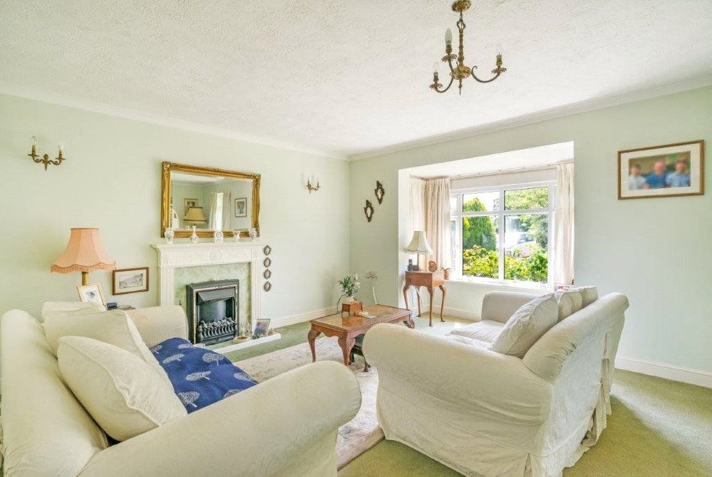 Property photo 2 of 14 Sitting Room
