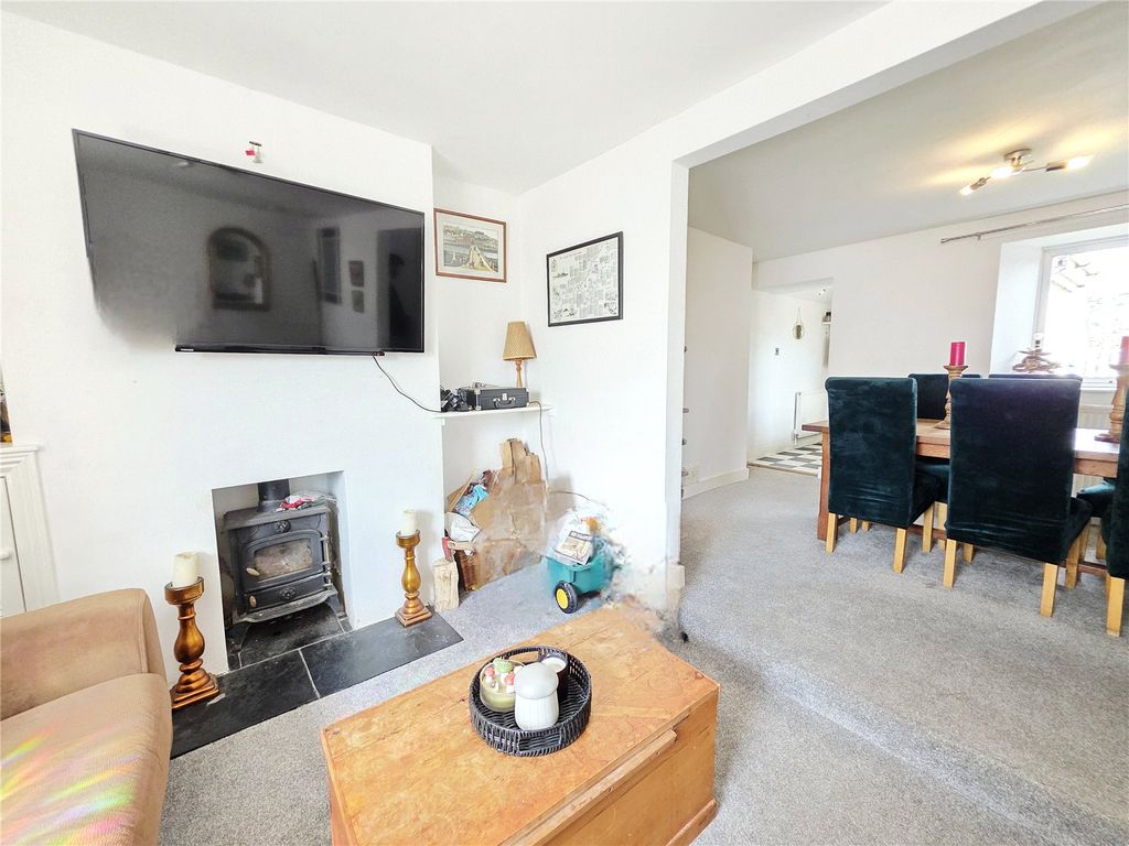 Property photo 2 of 19 Picture No. 21