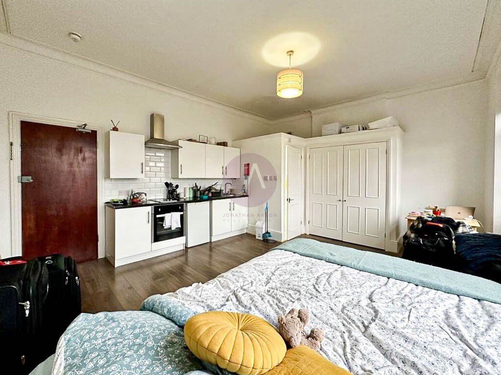 Property photo 3 of 4 Picture No. 12
