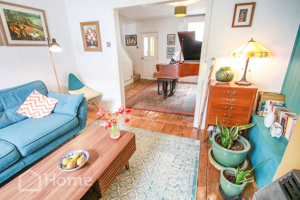 Property photo 2 of 24