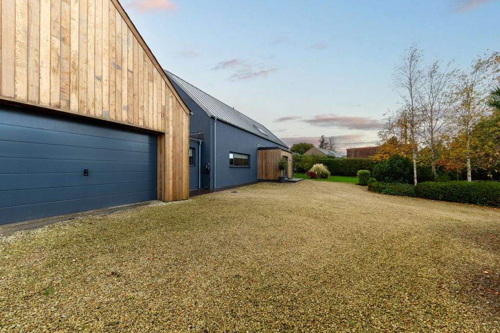 Property photo 3 of 73 019