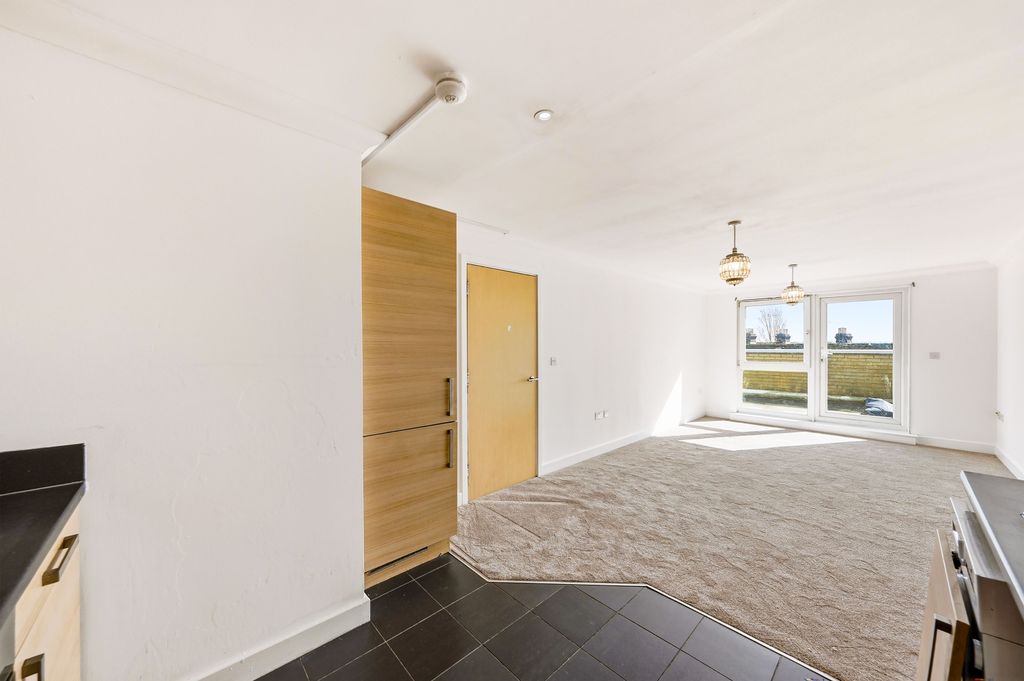 Property photo 2 of 17 2