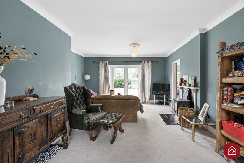 Property photo 1 of 18 Photo 8