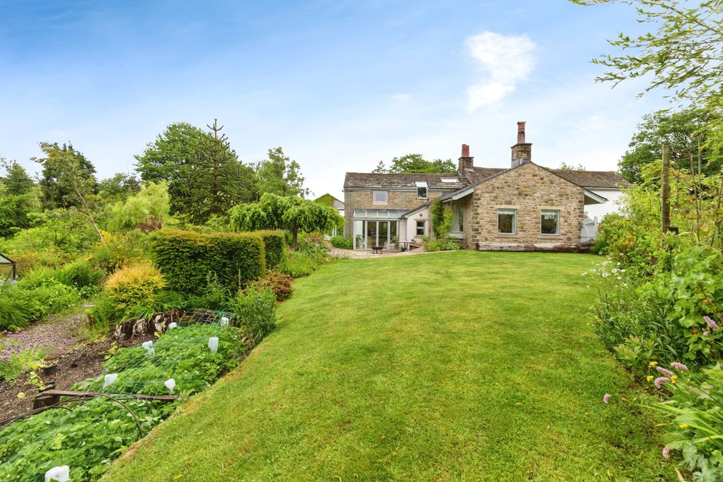 Property photo 1 of 15 Rear View