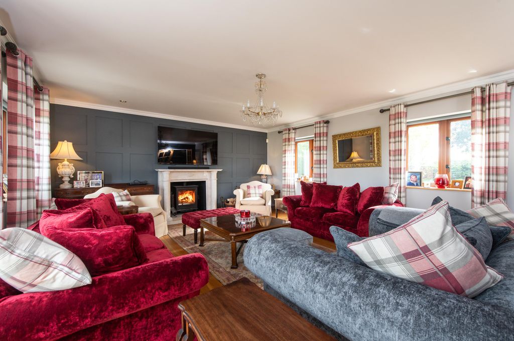 Property photo 3 of 40 Image