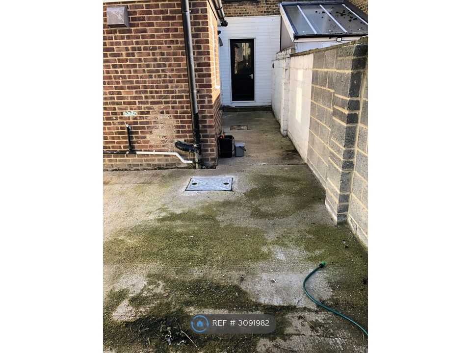 Property photo 3 of 34