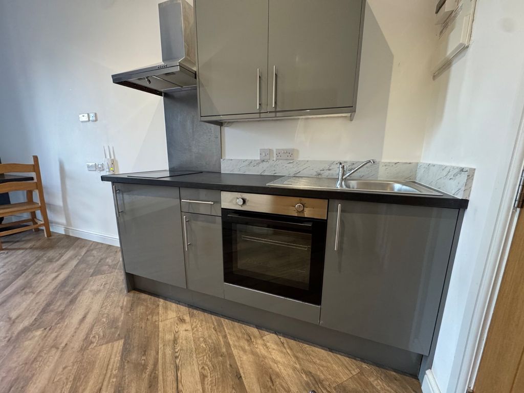 Property photo 2 of 7 Picture No. 03