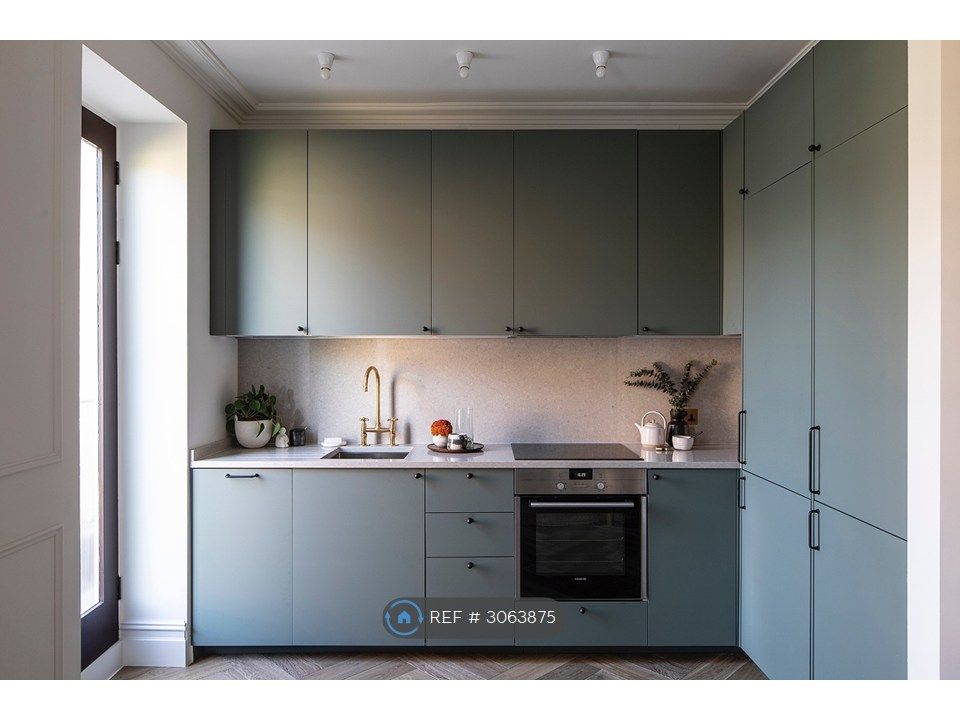 Property photo 2 of 33 Kitchen